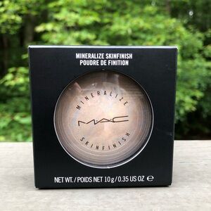 ✨✨SOLD✨✨MAC Cosmetics Mineralize Skinfinish LIGHTSCAPADE